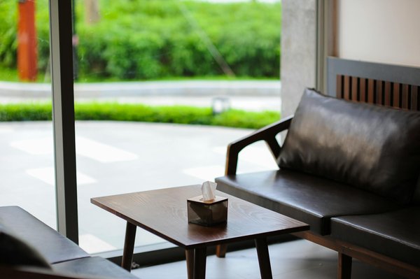 Découvrez comment un déguisement gonflable transforme vos soirées